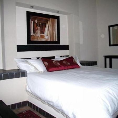 Hadassa Guest House Otjiwarongo Extérieur photo