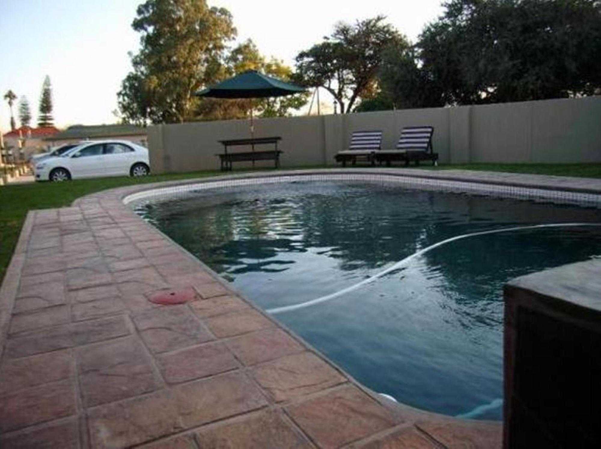 Hadassa Guest House Otjiwarongo Extérieur photo