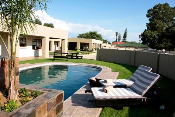 Hadassa Guest House Otjiwarongo Extérieur photo
